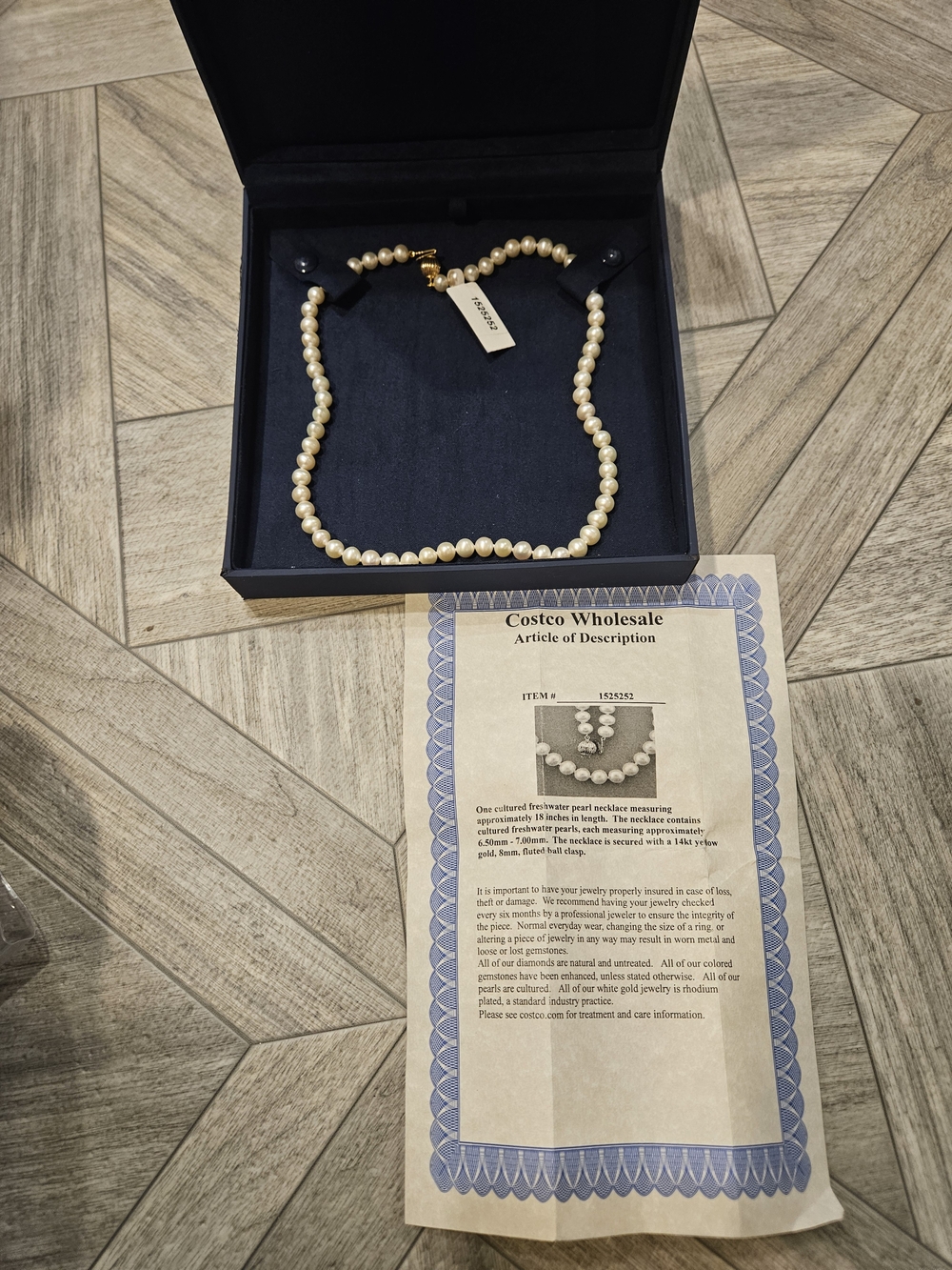 Freshwater Pearl Necklace in Cream with 14k Gold Clasp